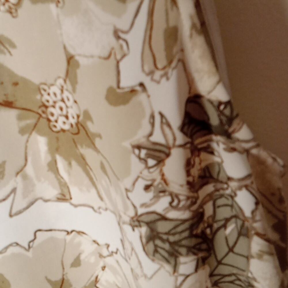 Balaton Women's Medium Floral Sleeveless Long Tank. Dressy,Professional, Comfy. View 3